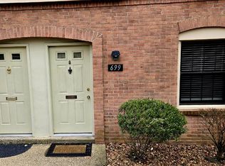 699 Pennsbury Blvd, Pittsburgh, PA 15205