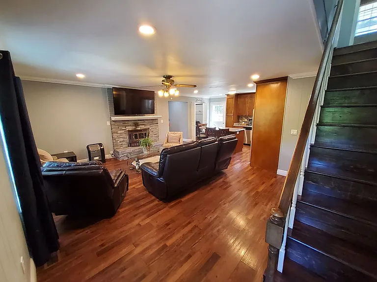 1231 Village Dr — Photo 5