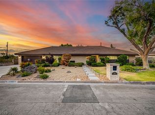 236 E Country Club Dr, Henderson, NV 89015