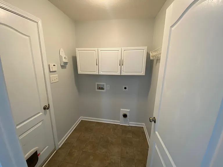 353 Kingston Rd — Photo 14