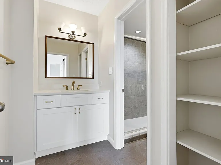 3705 S George Mason Dr #913S — Photo 15