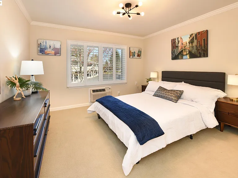 1910 Skycrest Dr #5 — Photo 23