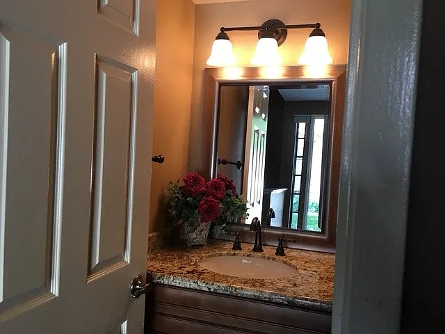 guest bath downstairs