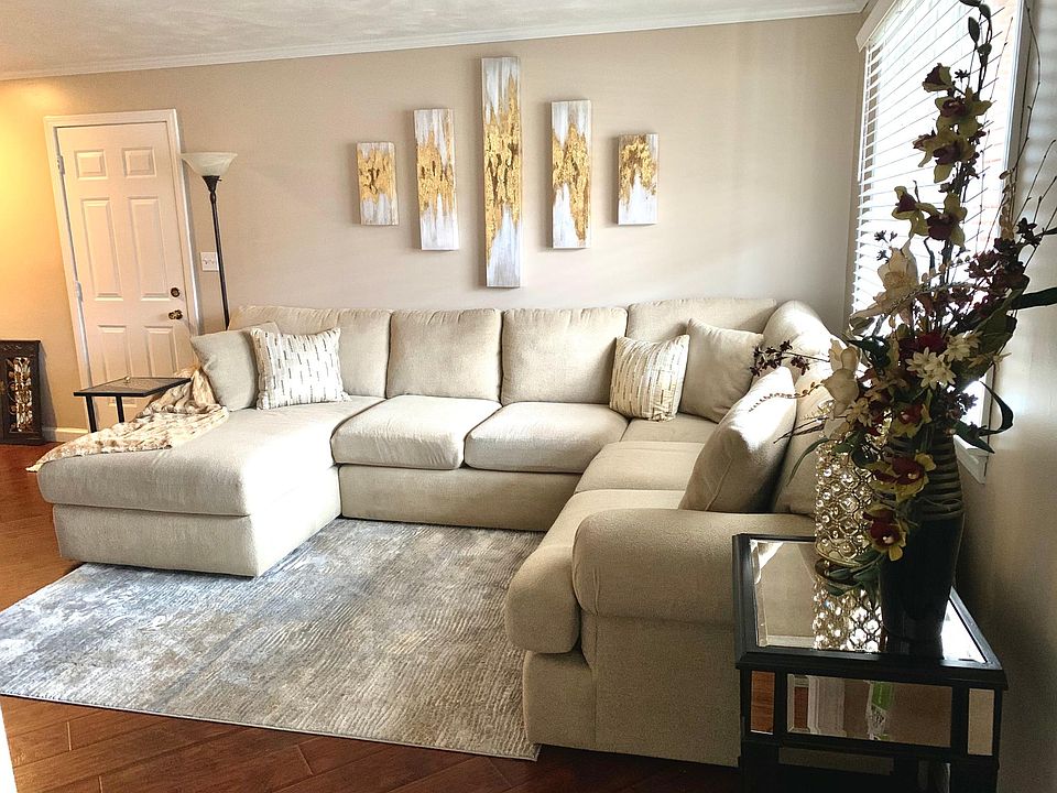 2nd image of 604 Deerfield Dr