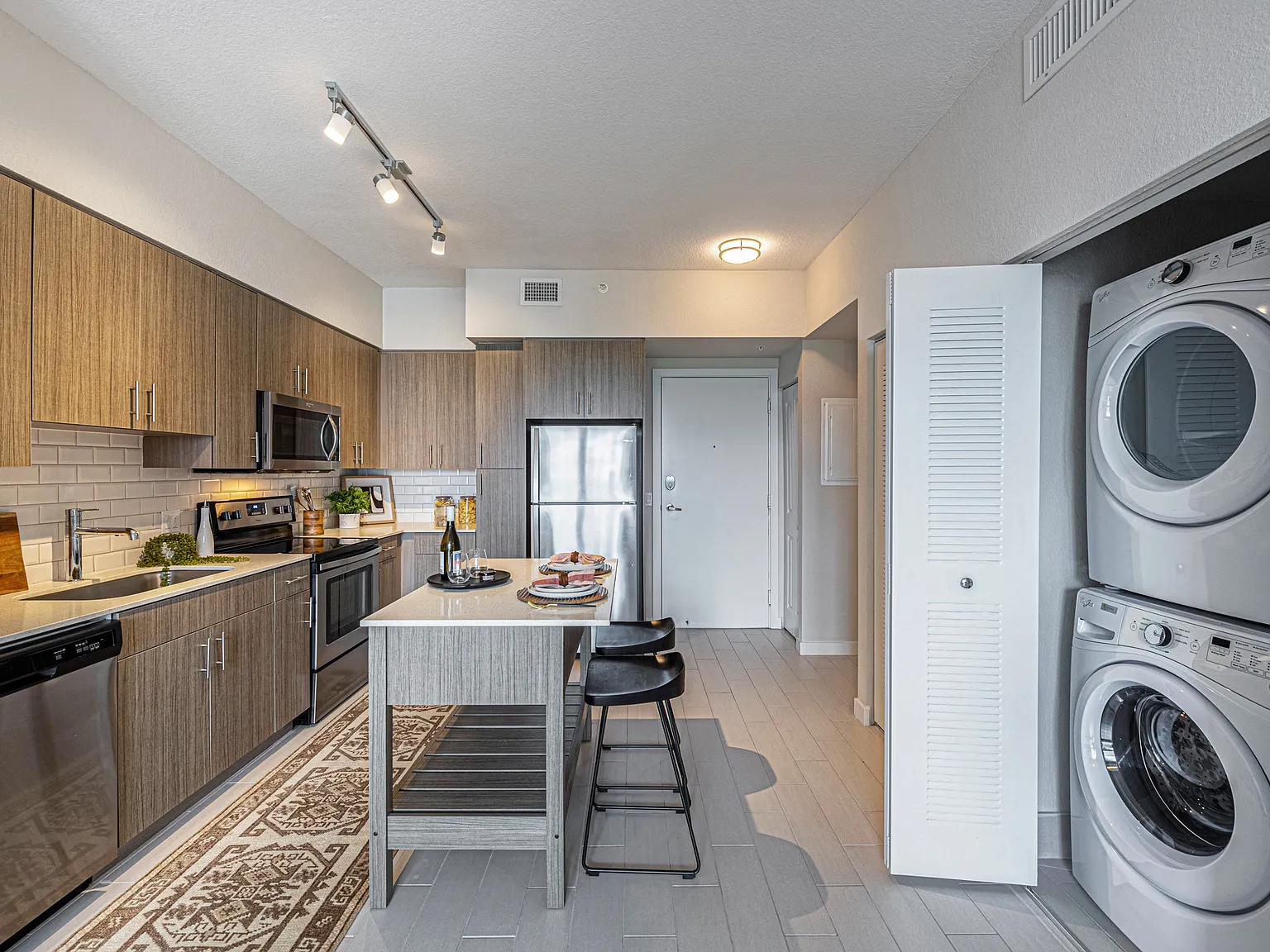 Riverhouse at 11th Apartments — Photo 4