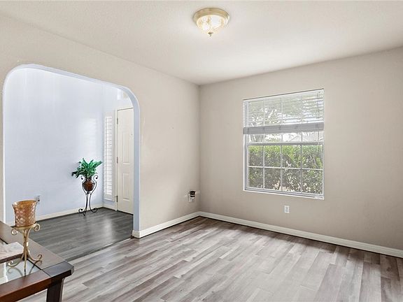 4th image of 1238 Sugar Land Dr