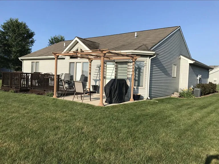 12410 Sonoma Dr — Photo 2