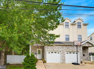 492 Harmon Rd, Philadelphia, PA 19128