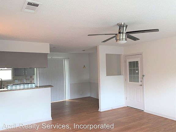 4th image of 3511A Southridge Dr