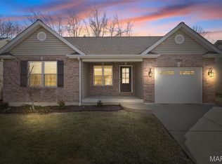 1780 Lakeshore Dr, Farmington, MO 63640