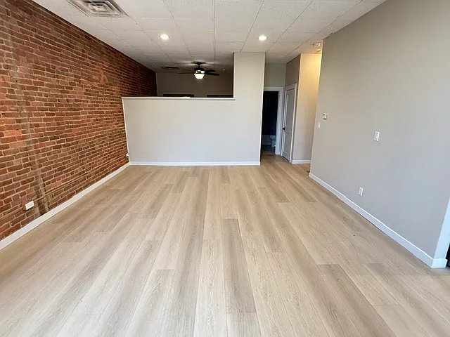 64 1/2 Lincolnway #B — Photo 2