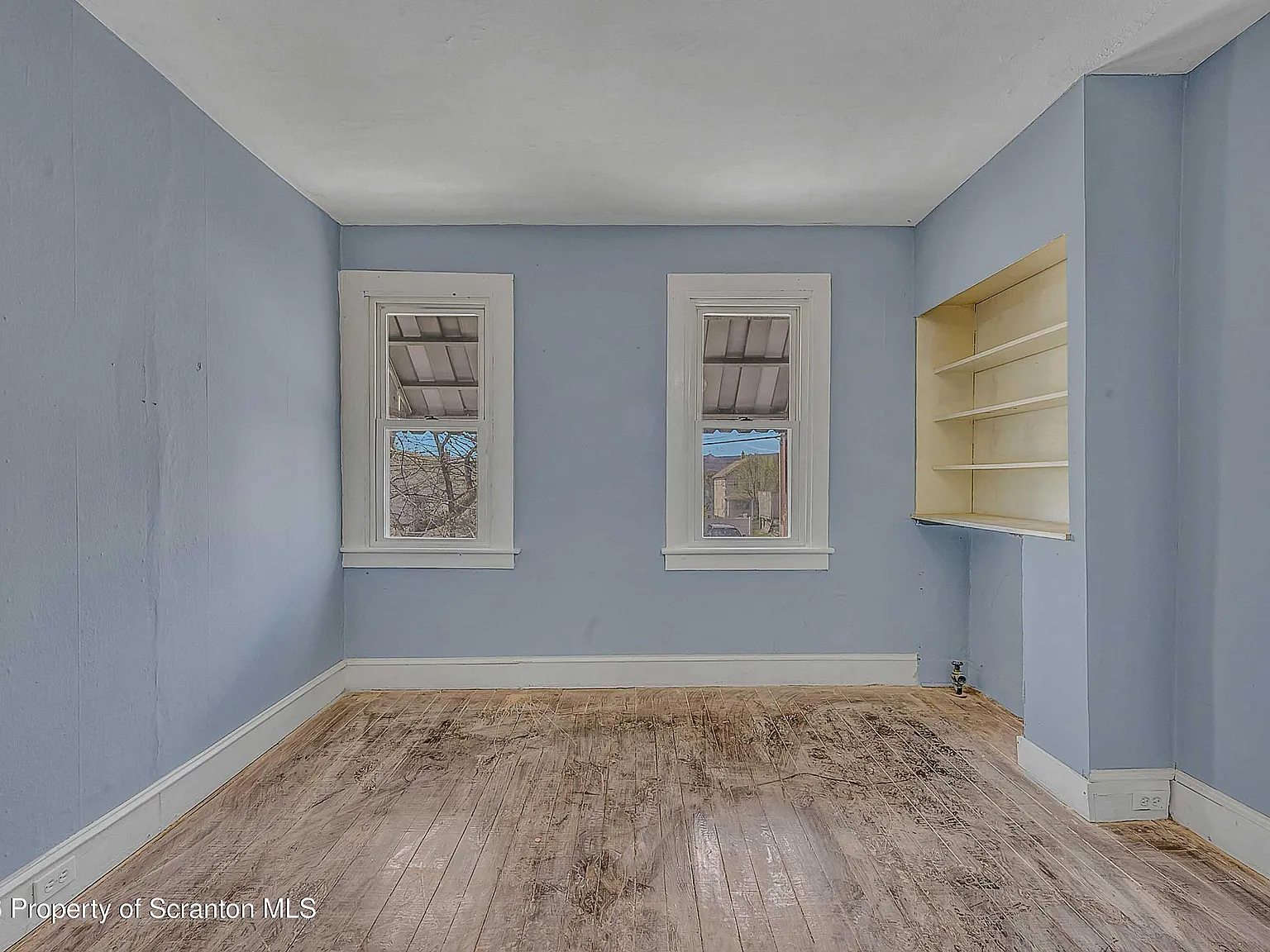 3 bed, 1.0 bath, 937 sqft, $1,250 — Photo 4