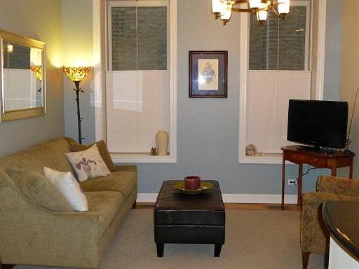 3rd image of 2121 W Schiller St APT 1