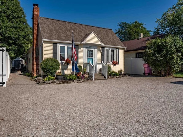 229 N Sackett Rd, Lakeside Marblehead, OH 43440
