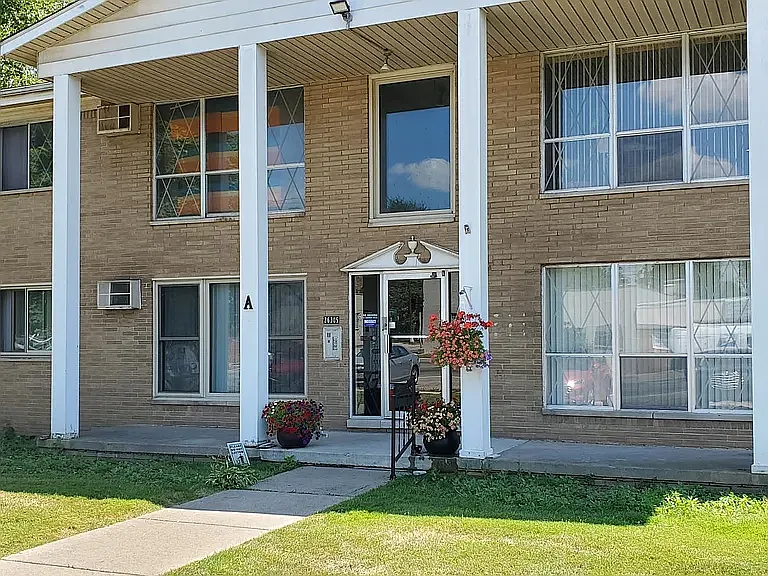 1 bed, 860 sqft, $1,100 — Photo 2
