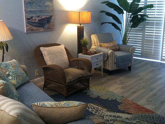 4th image of 200 Bay Colony Drive N # First Floor