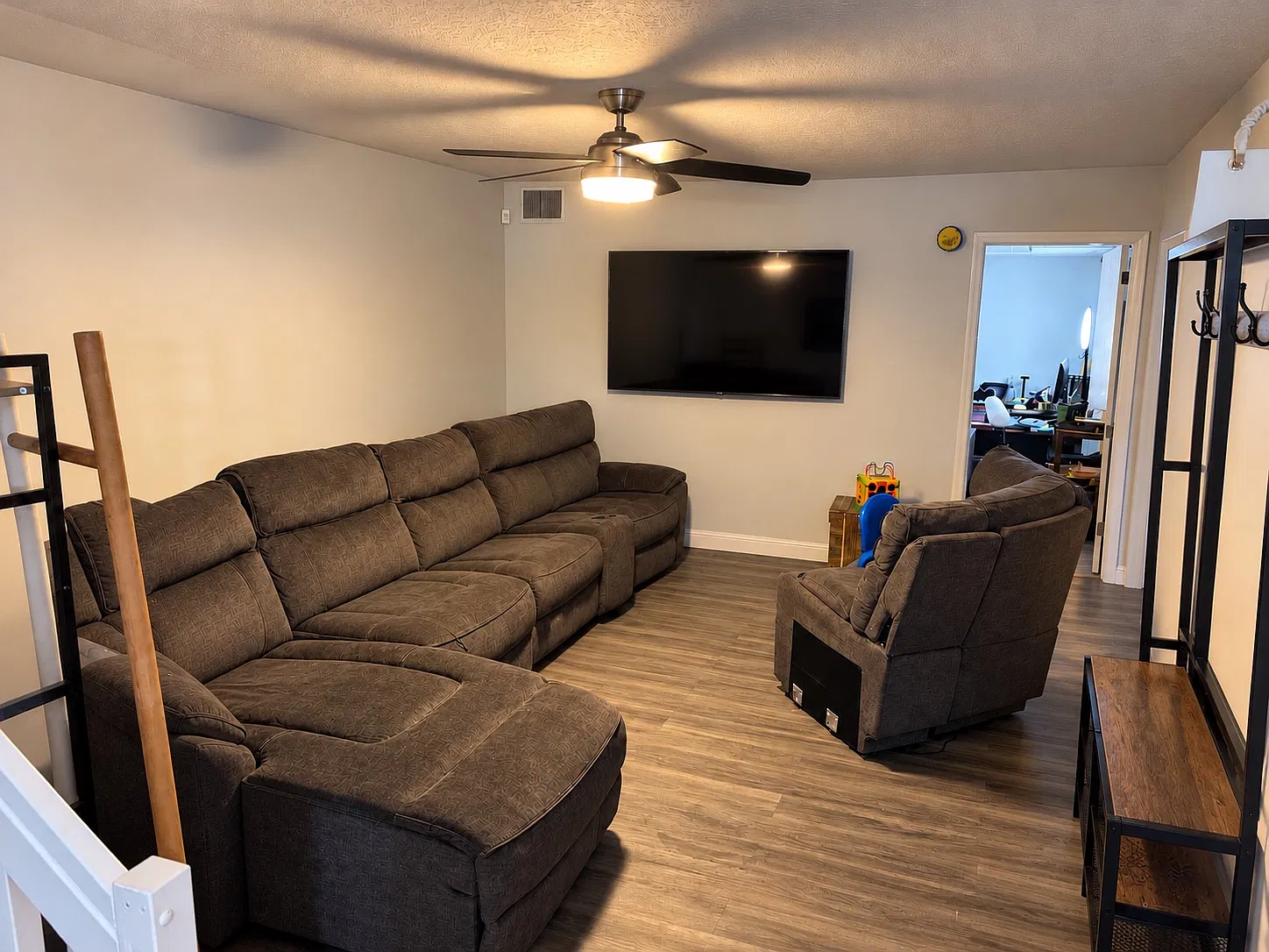 3 bed, 1344 sqft, $3,500 — Photo 1