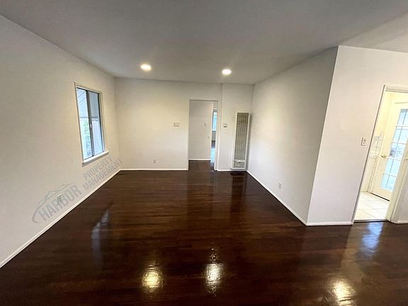 4th image of 111 S Cabrillo Ave #113