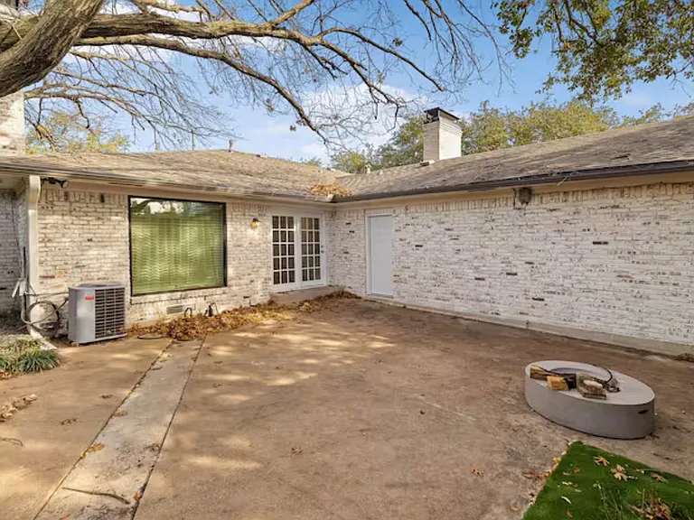 9005 Villa Park Cir — Photo 20