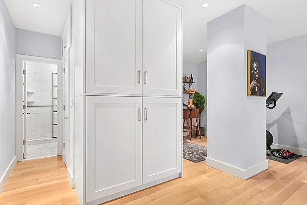 Sold by The SIMPLE Real Estate Co | media 5