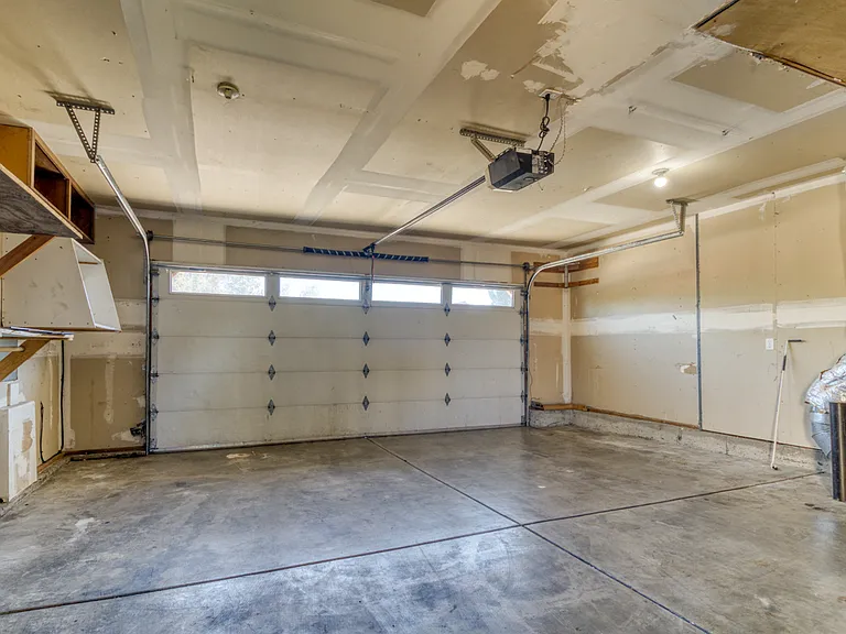 2765 NE Faith Dr — Photo 18