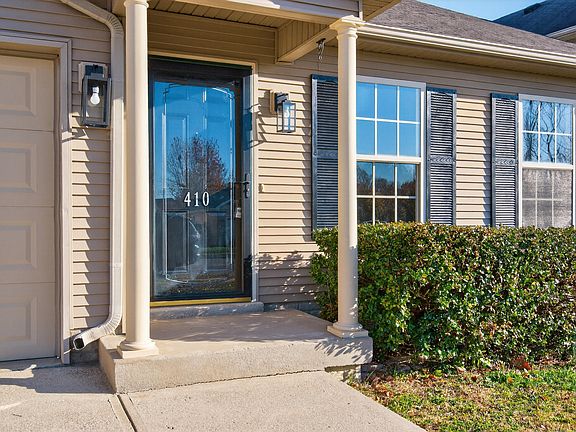 3rd image of 410 Wellington Way