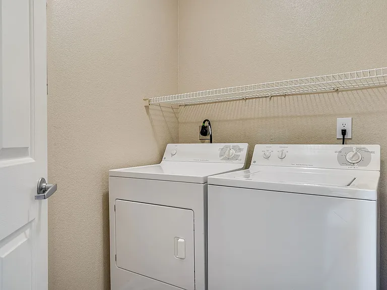 Full size washer and dryer in-unit