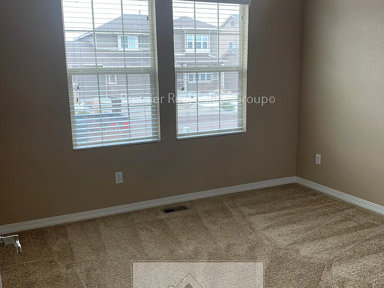 5948 Revelstoke Dr — Photo 15