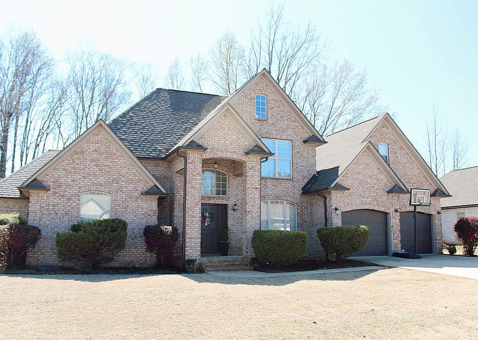 1st image of 139 Creekwood Cir