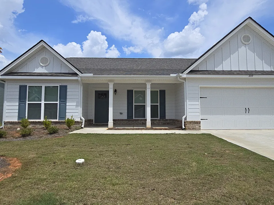 209 Lake Meadows Dr
