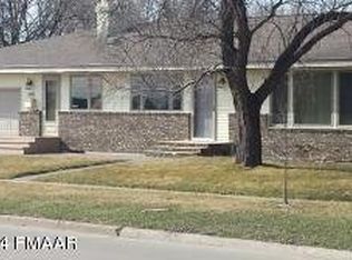 1801 15th Ave S, Fargo, ND 58103