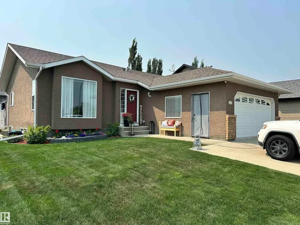 4452 40th St, Drayton Valley, AB T7A 1V9
