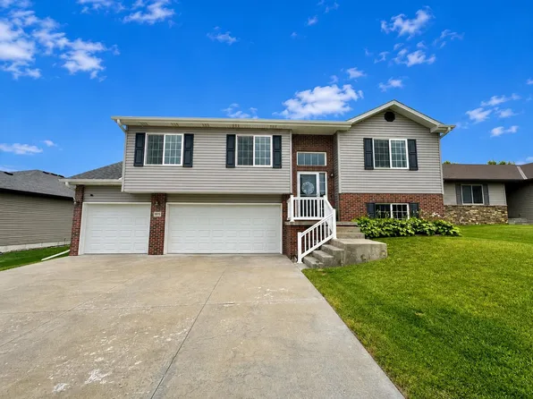 8015 Mandalay Dr, Lincoln, NE 68516