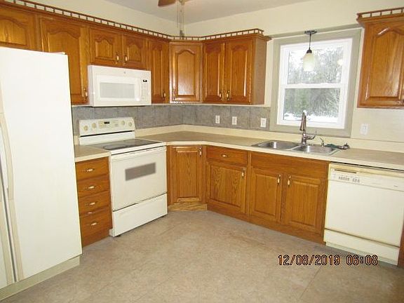 3rd image of 7237 181st Ave NW