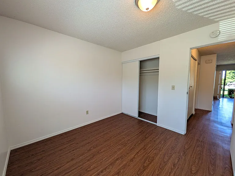 Cully Park Apartments — Photo 40
