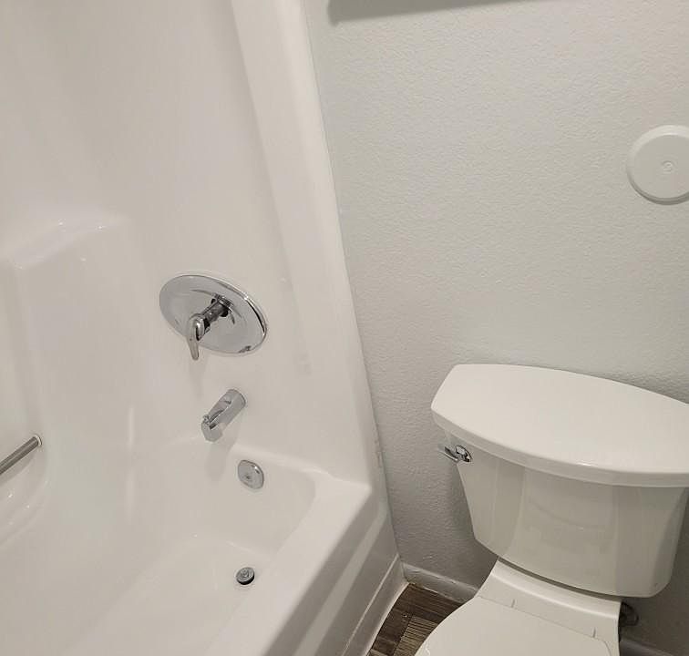 2nd image of 21452 N 23rd Ave #123