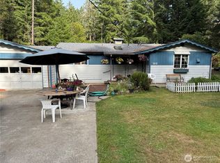 30 E Restful Rd, Grapeview, WA 98546