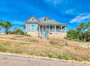 208 N 4th St, Ballinger, TX 76821