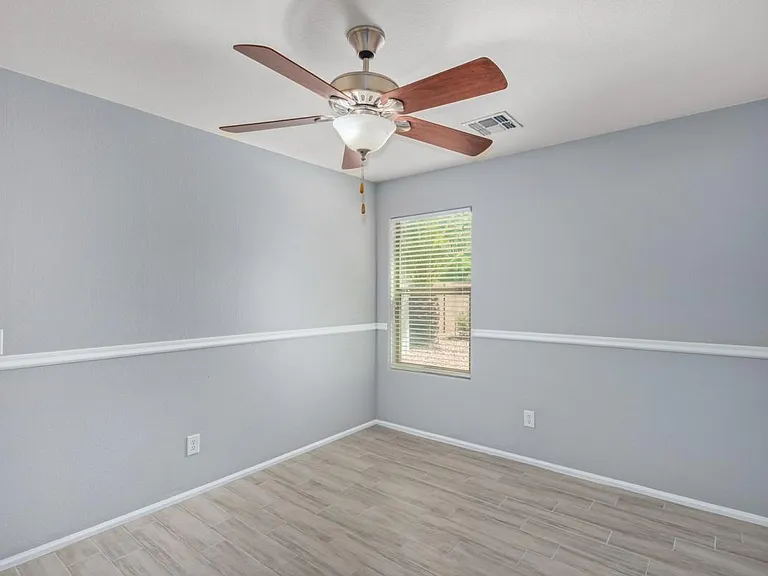 983 E Palomino Way — Photo 17