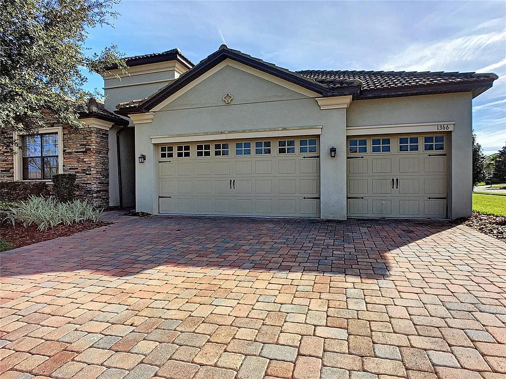 1366 Palmetto Dunes St