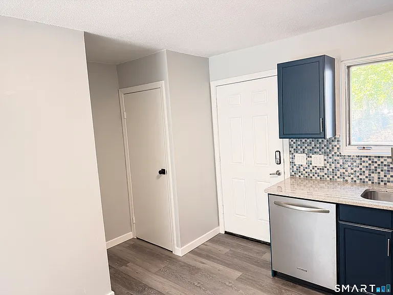 17 Enfield St #17 — Photo 8