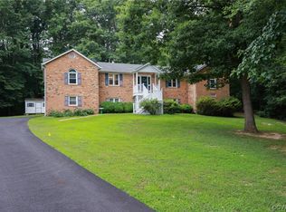 4370 Oxbridge Rd, North Chesterfield, VA 23236