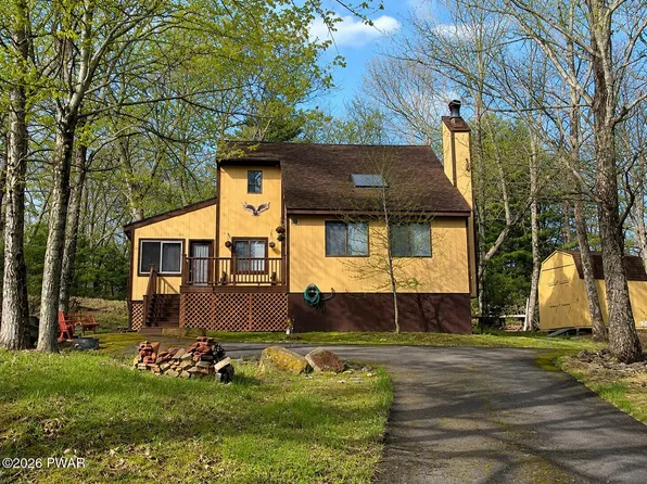 328 Maple Ridge Dr, Lords Valley, PA 18428
