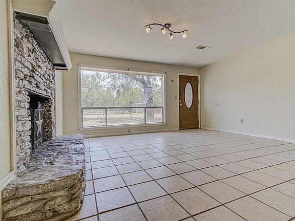4th image of 322 E Castleshoals Dr