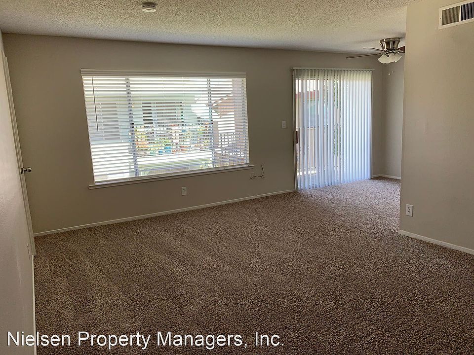 1st image of 17 Quay Ct APT 1