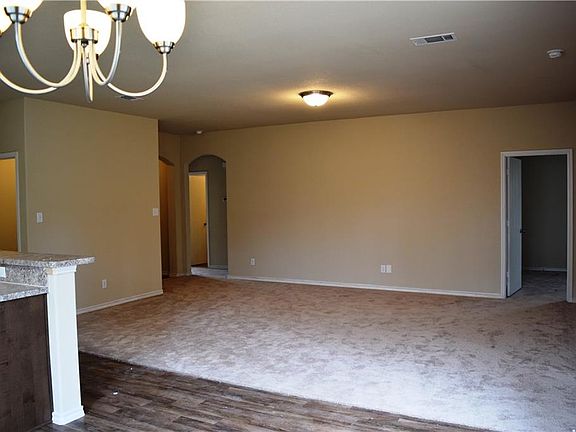 2nd image of 5728 Bonnell Ave