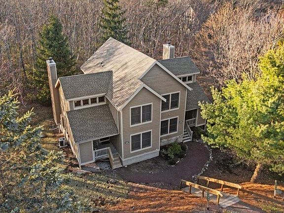 3rd image of 155 Pine Ct #E
