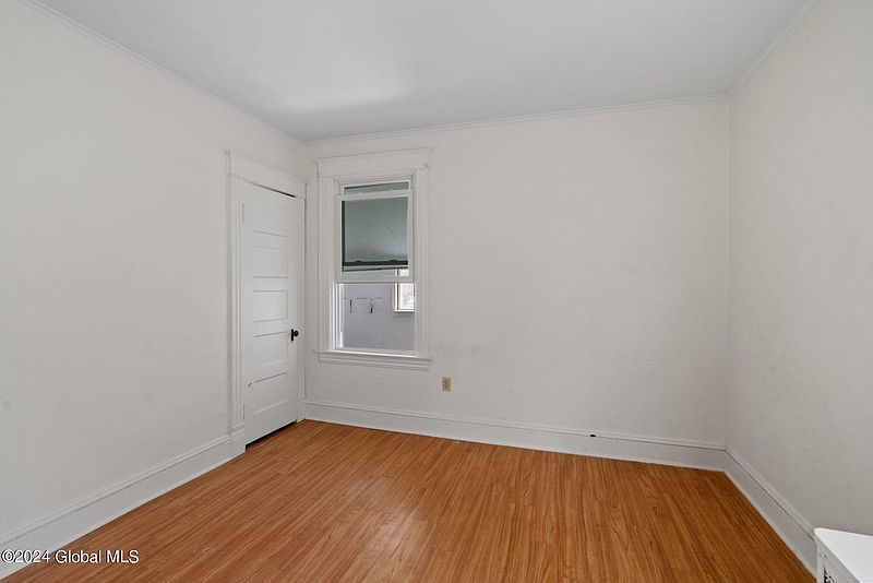 4th image of 1014 Gerling Street
