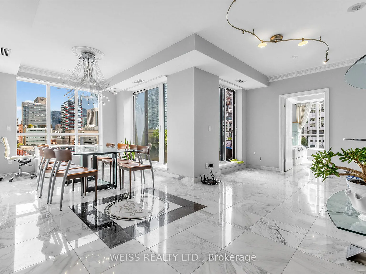 3 bed, $4,800 — Photo 2