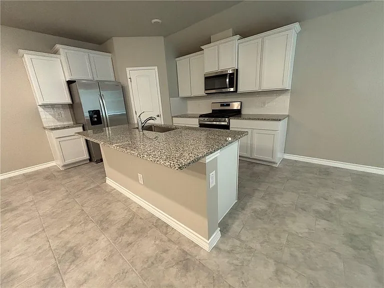 2243 Medusa Dr — Photo 3